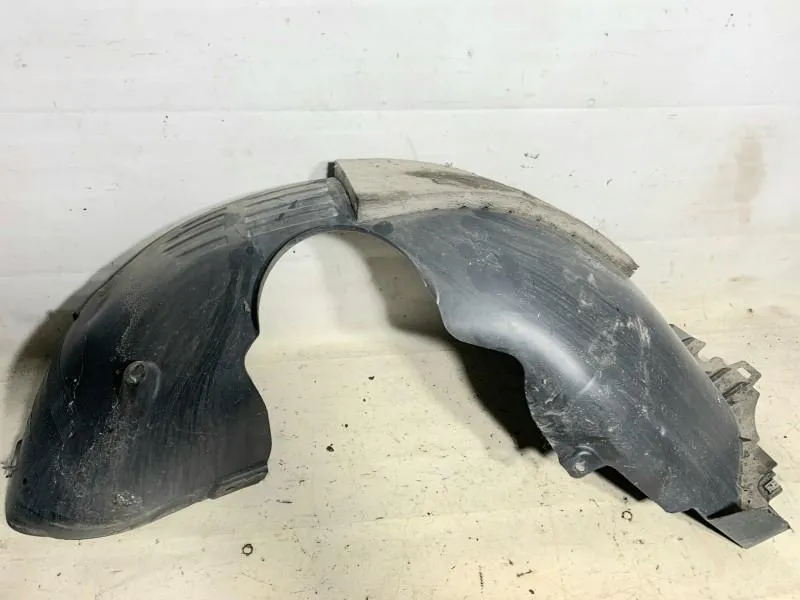 Carenaj roata dreapta fata 5G0805978D Volkswagen Golf 7 (2012-2017)