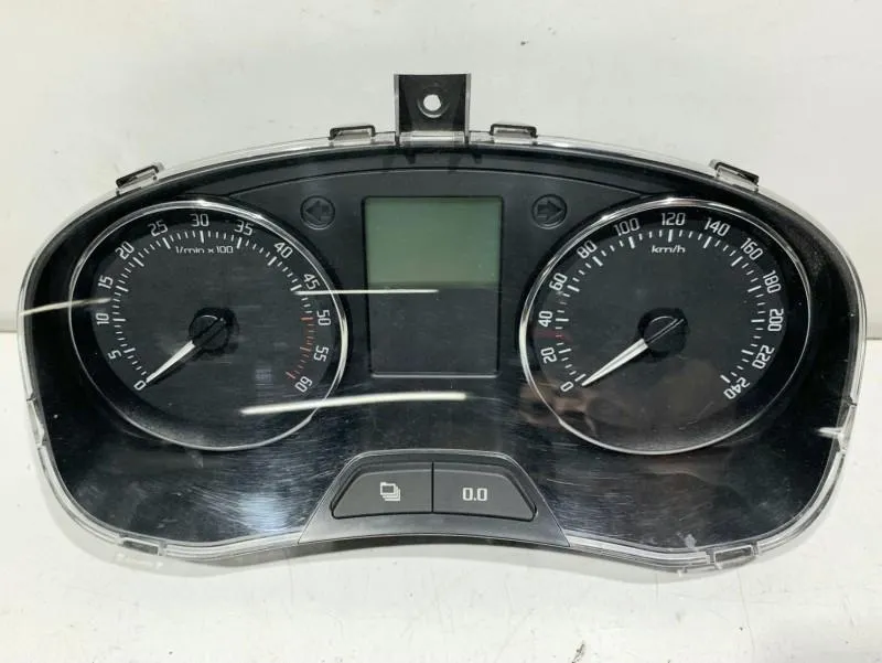 Ceasuri bord europa 5J0920811D Skoda Fabia 2 facelift (2010-2014) 1.6 tdi CAYB