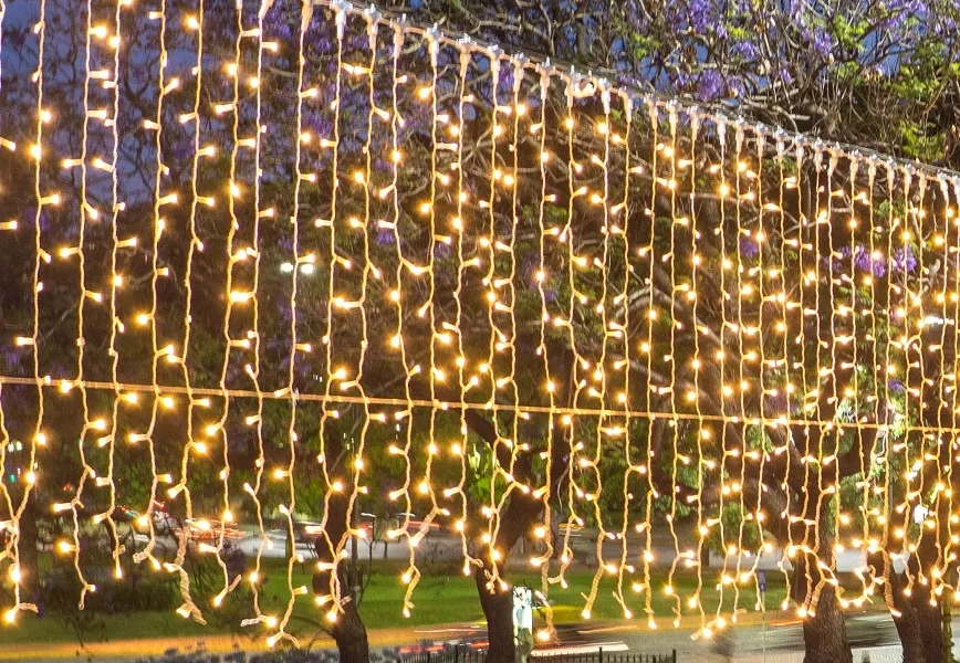 Perdea Extensibila 204 LED 21.6W 2700K 4M