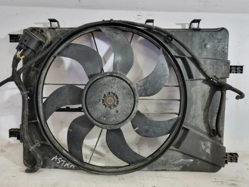 Ventilator radiator 0130308451 Opel Astra J (2009-2012) 1.4 benzina A14XER