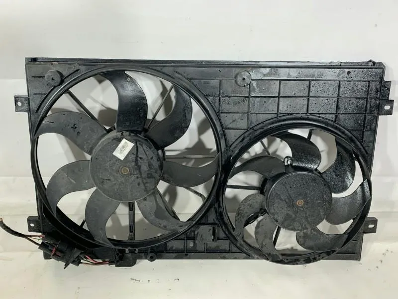 Ventilator radiator 1K0121207T Volkswagen Golf 6 (2008-2013) 1.4 tsi CAXC