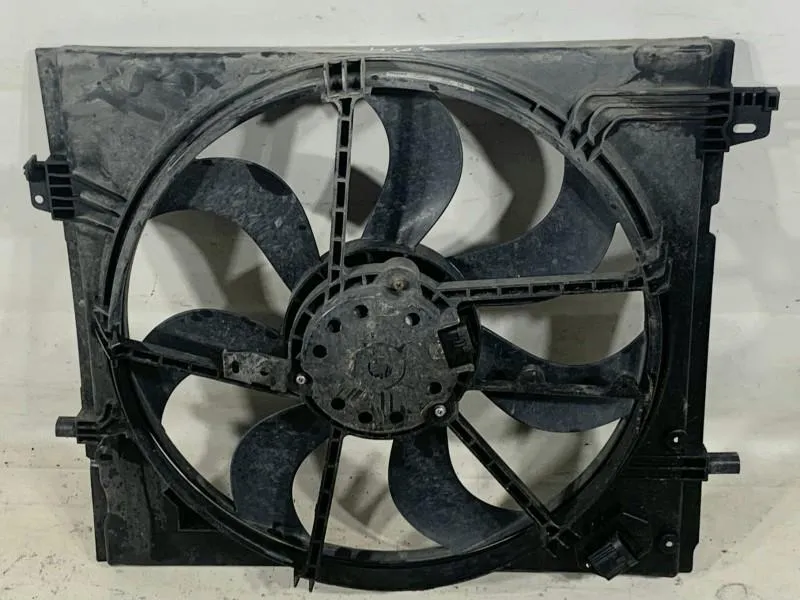 Ventilator radiator 214814EA0A Nissan Qashqai 2 (2013-2016) [J11] 1.2 dig-t HRA2DDT