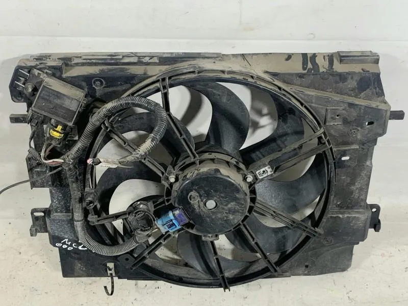 Ventilator radiator 214818009R Dacia Sandero 2 (2012-2017) 0.9 tce H4B (412)