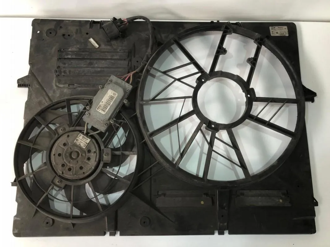 Ventilator radiator 7L0121203F Volkswagen Touareg (2002-2006) 2.5 tdi